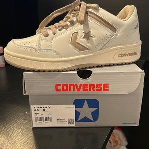 Converse Weapon Sneakers